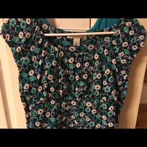 2 really cute gently worn ladies tops
